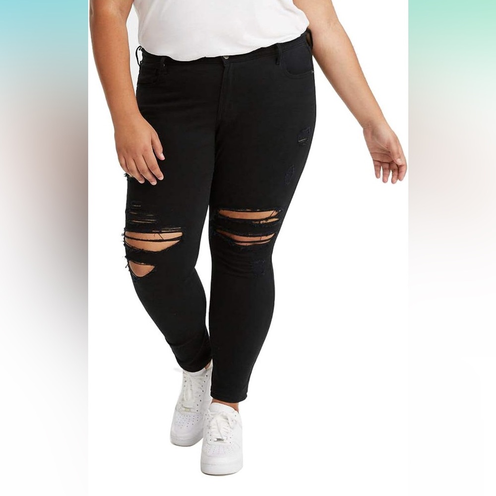 NWT Levi’s 711 Distressed Skinny Jeans